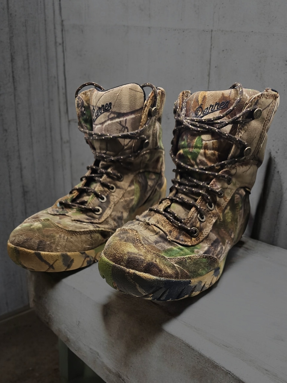 Danner Men’s Camo Hunting Boots - Green/Brown Jackyl ll 7 ' Size 10.5